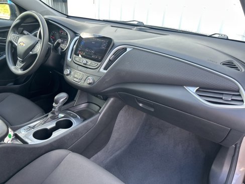 Used 2023 Chevrolet Malibu LS image 34