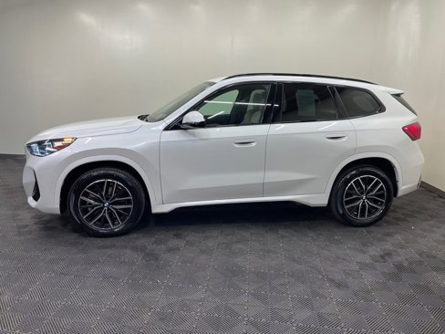 Used 2023 BMW X1 xDrive28i w/ Premium Package image 4