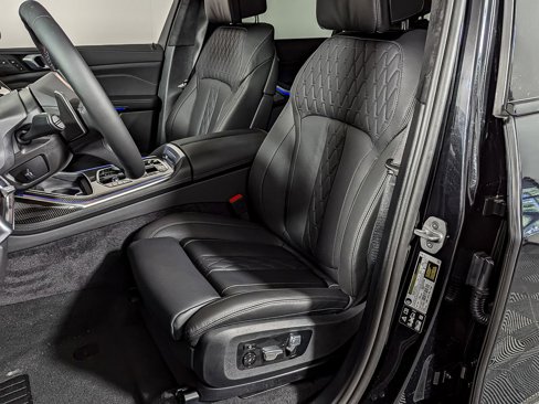 New 2026 BMW X7 M60i image 14