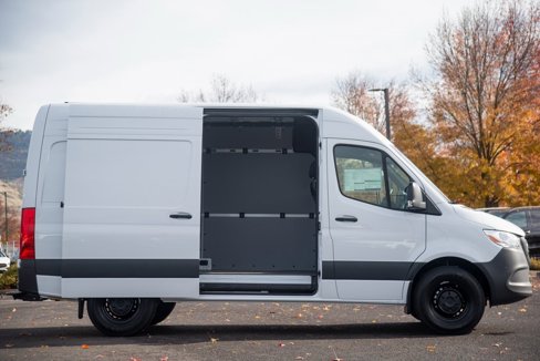 Used 2025 Mercedes-Benz Sprinter 2500 image 7