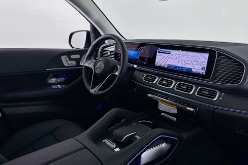 New 2026 Mercedes-Benz GLS 450 4MATIC image 16