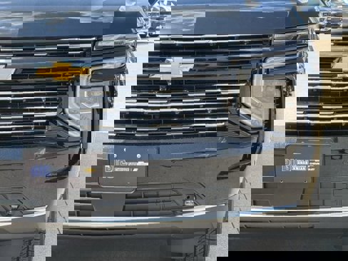 New 2026 Chevrolet Suburban High Country image 9