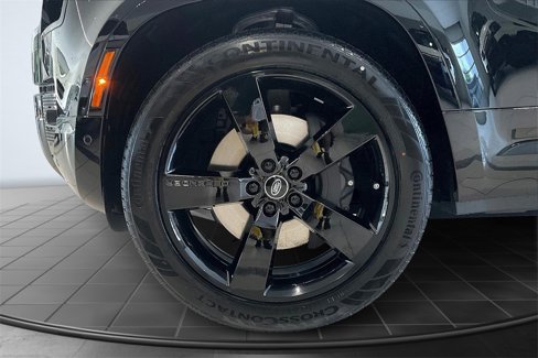 New 2025 Land Rover Defender 110 X-Dynamic SE image 11