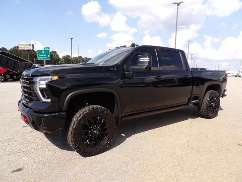 Used 2025 Chevrolet Silverado 2500 LTZ w/ Trail Boss Package image 3