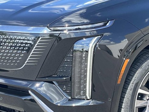 New 2026 Cadillac Vistiq Sport image 9