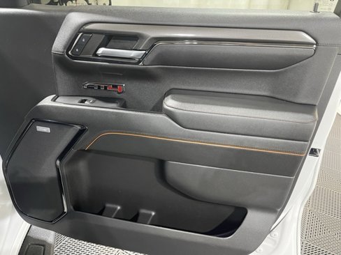 Used 2024 GMC Sierra 1500 AT4 w/ Technology Package image 28