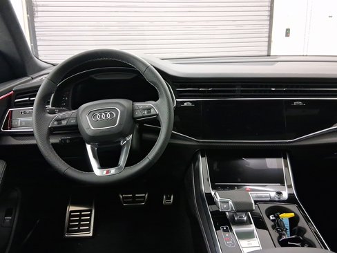 New 2026 Audi SQ8 Prestige image 4