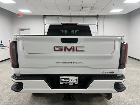 Used 2024 GMC Sierra 3500 AT4 w/ AT4 Preferred Package image 10