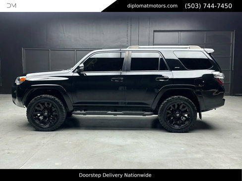 Used 2023 Toyota 4Runner SR5 Premium image 3