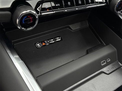 New 2026 Chevrolet Suburban High Country image 31