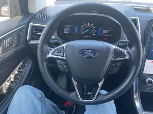Used 2024 Ford Edge Titanium image 31