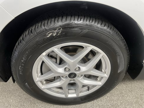 Used 2024 Ford Edge SEL image 18