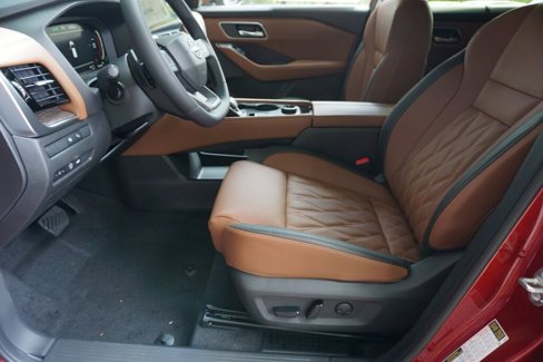 New 2026 Nissan Rogue Platinum image 28