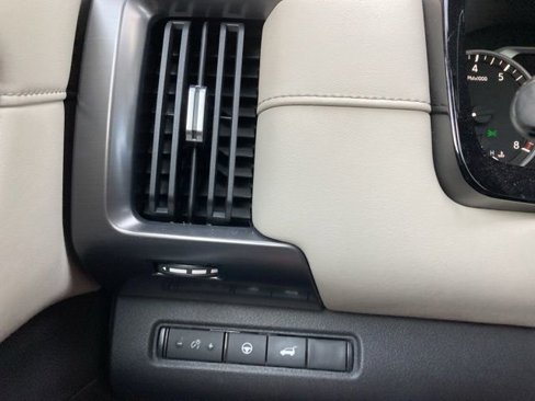 Used 2022 Nissan Pathfinder SL image 27
