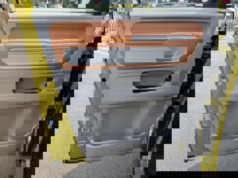 New 2025 Volkswagen ID. Buzz 1st Edition image 11