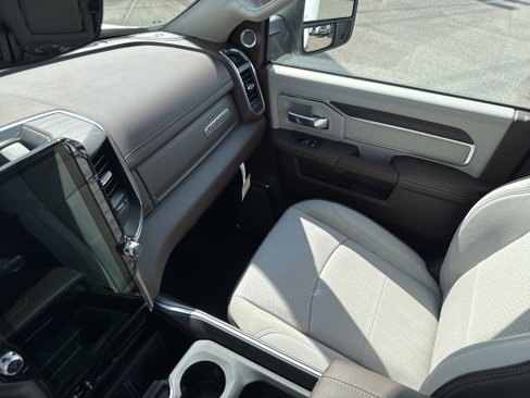 New 2025 RAM 3500 Laramie image 37