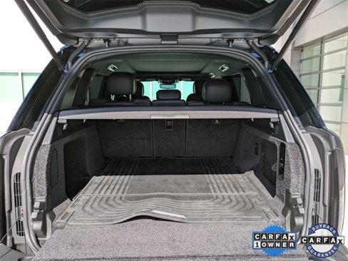 Certified 2025 Land Rover Range Rover SE image 12