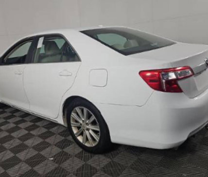 Used 2012 Toyota Camry XLE image 8