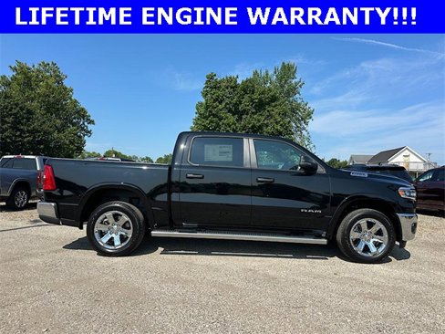 New 2026 RAM 1500 4x4 Crew Cab image 4