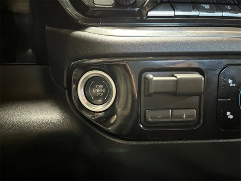 Used 2024 Chevrolet Silverado 3500 LTZ image 38