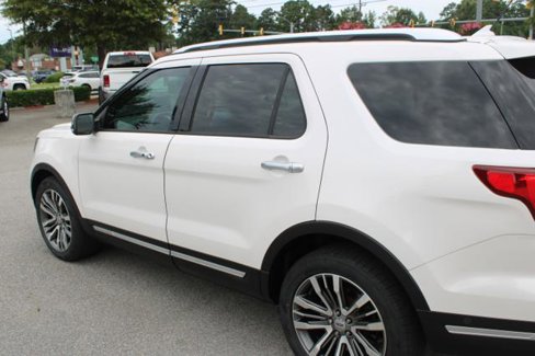 Used 2018 Ford Explorer Platinum image 12