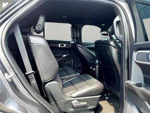 Used 2020 Ford Explorer XLT w/ Equipment Group 202A image 15