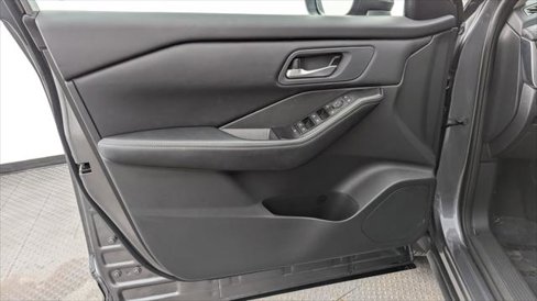 Used 2025 Nissan Rogue SV image 13