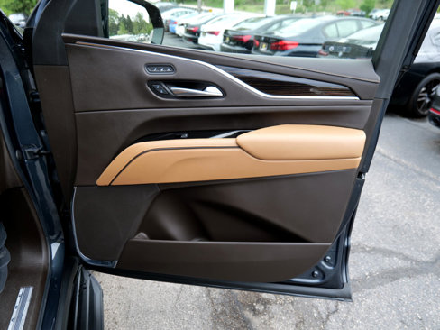 Used 2022 Cadillac Escalade Premium Luxury image 35