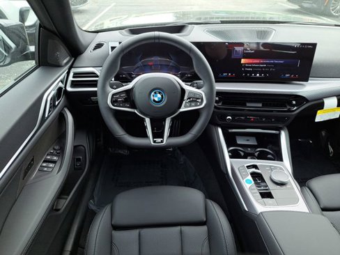 New 2025 BMW i4 xDrive40i w/ M Sport Package image 17