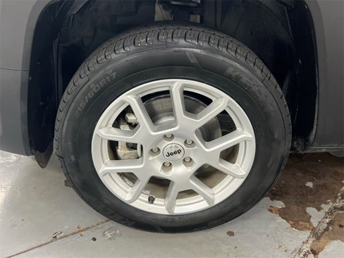Used 2022 Jeep Renegade Latitude image 26