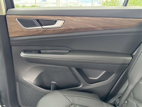 New 2025 Volkswagen Atlas SE image 25
