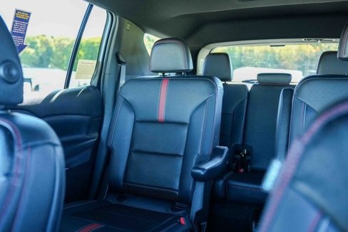 Used 2024 Chevrolet Traverse RS image 55