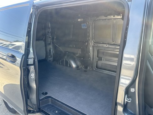 Used 2023 Mercedes-Benz Metris image 16