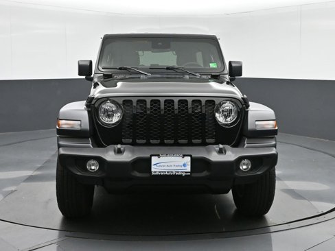 Used 2024 Jeep Wrangler Sport S image 2