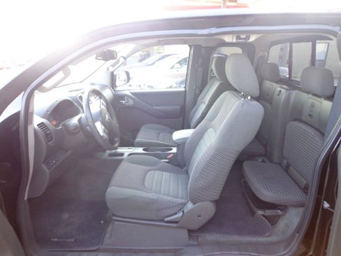 Used 2014 Nissan Frontier SV w/ SV Value Truck Package image 13