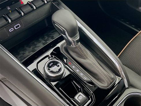New 2025 GMC Canyon AT4 image 15