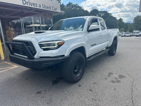 Used 2022 Toyota Tacoma TRD Sport w/ TRD Premium Sport Package image 1