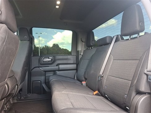 Used 2024 Chevrolet Silverado 2500 Custom w/ Custom Value Package image 10