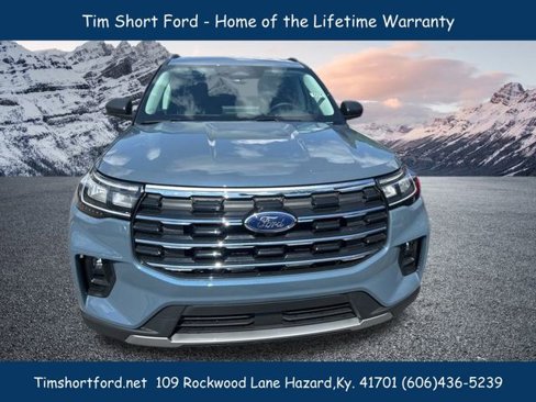 New 2025 Ford Explorer Active image 2