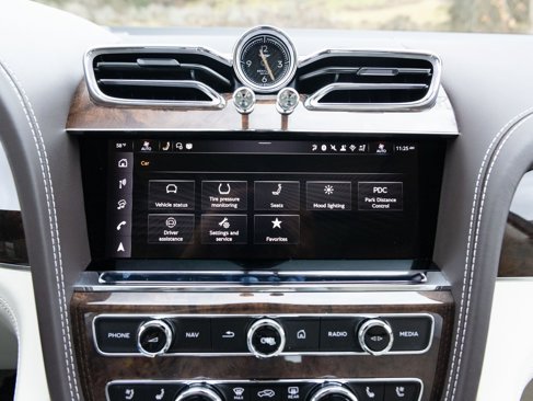 New 2025 Bentley Bentayga image 42