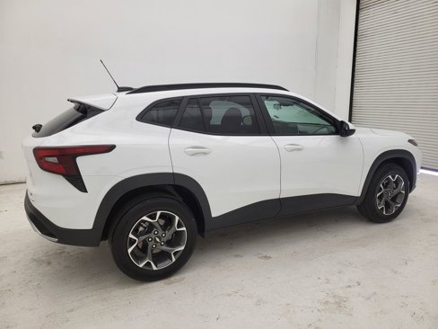 Used 2024 Chevrolet Trax LT image 9