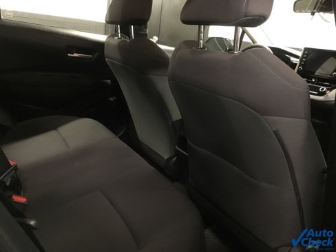 Used 2021 Toyota Corolla LE image 29