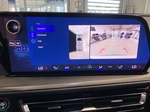 New 2026 Chevrolet Traverse LT w/ LPO, Floor Liner Package image 19
