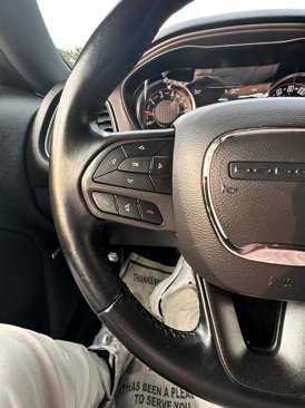 Used 2023 Dodge Challenger SXT image 17