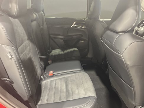 New 2025 Mitsubishi Outlander SEL image 15