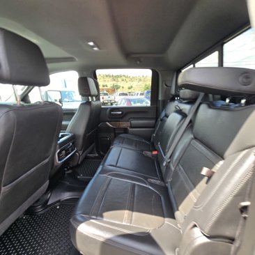 Used 2022 GMC Sierra 3500 Denali w/ Denali Black Diamond Edition image 11