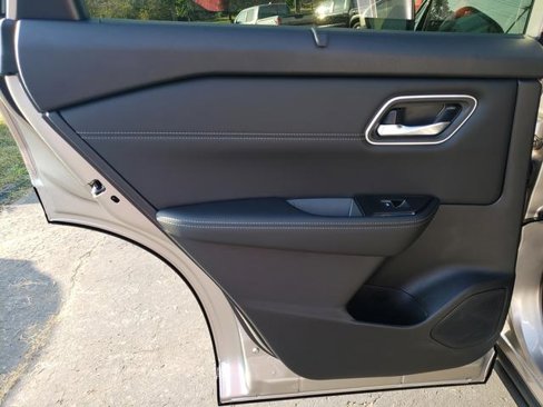 New 2026 Nissan Rogue Platinum image 18