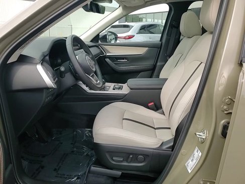 Certified 2025 MAZDA CX-70 Plug-In Hybrid w/ Premium Pkg image 16