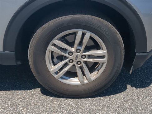 Used 2022 Ford Explorer XLT image 27