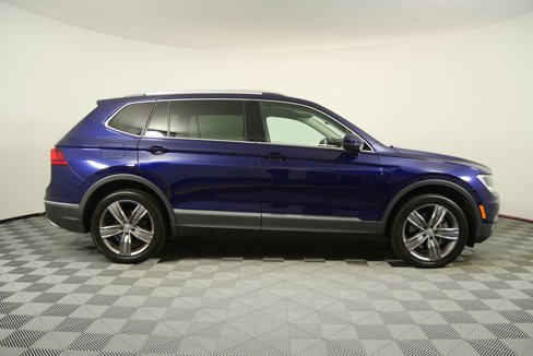 Used 2021 Volkswagen Tiguan SE image 2